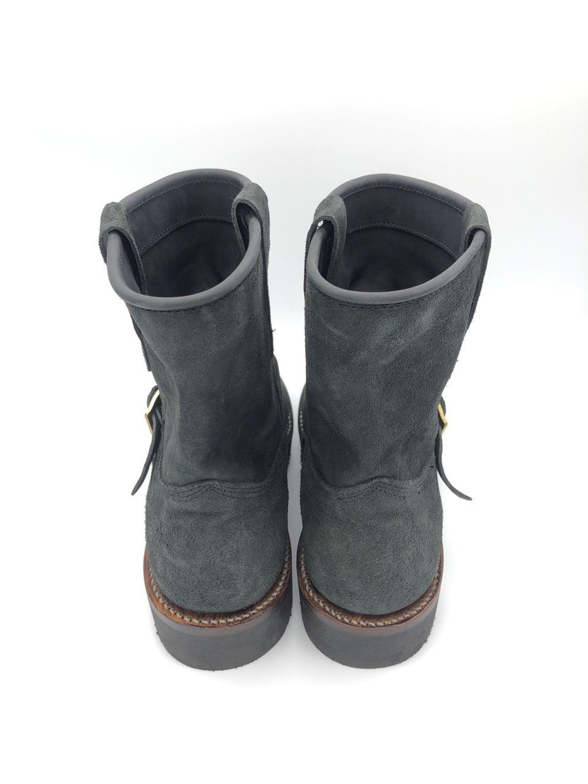 Photo by patinathunderdome on September 30, 2021 of the Viberg Engineer in Maryam Black Vitello Calf Nubuck.