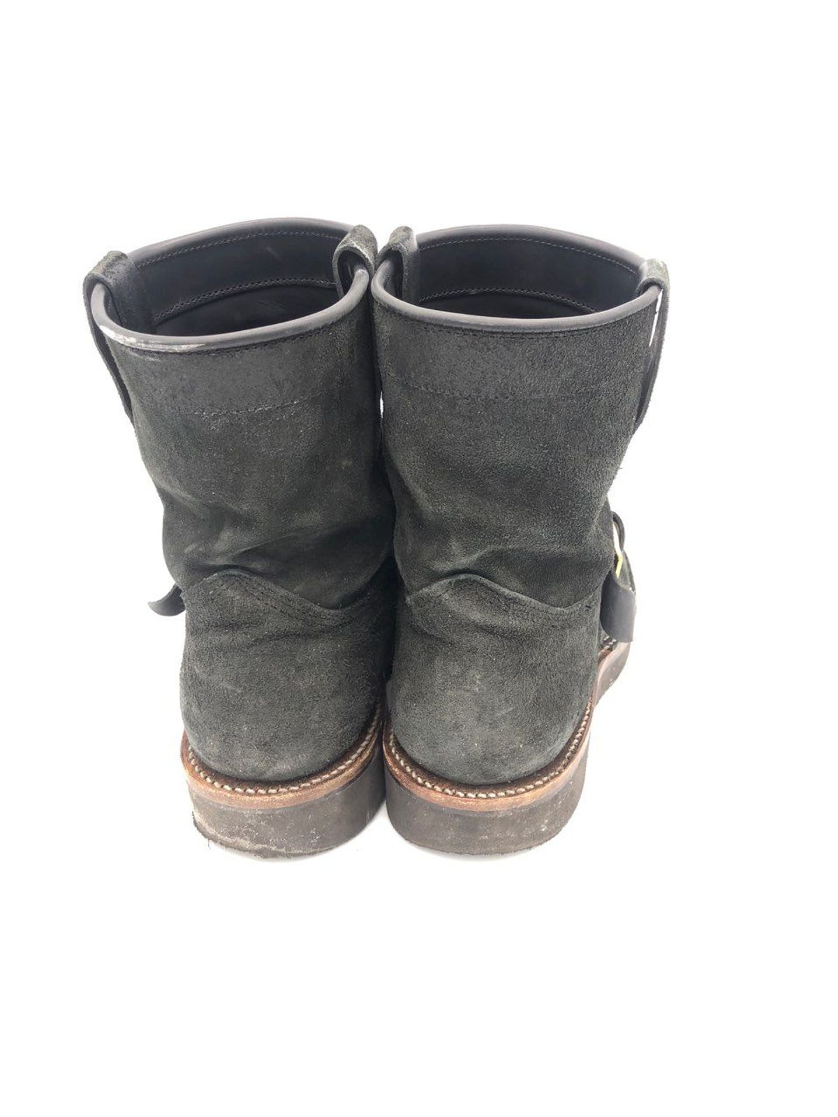 Photo by patinathunderdome on February 5, 2022 of the Viberg Engineer in Maryam Black Vitello Calf Nubuck.