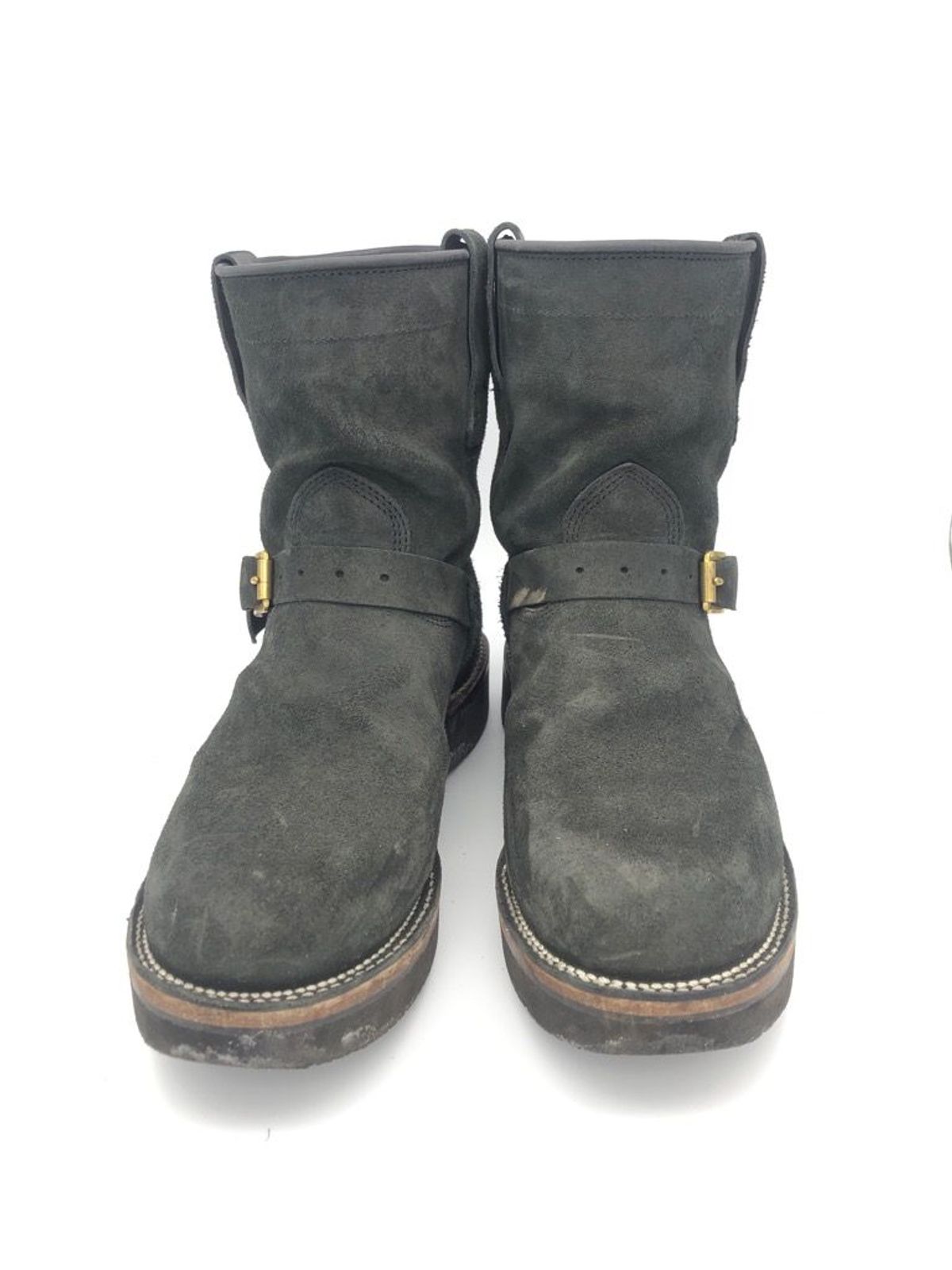Photo by patinathunderdome on February 5, 2022 of the Viberg Engineer in Maryam Black Vitello Calf Nubuck.