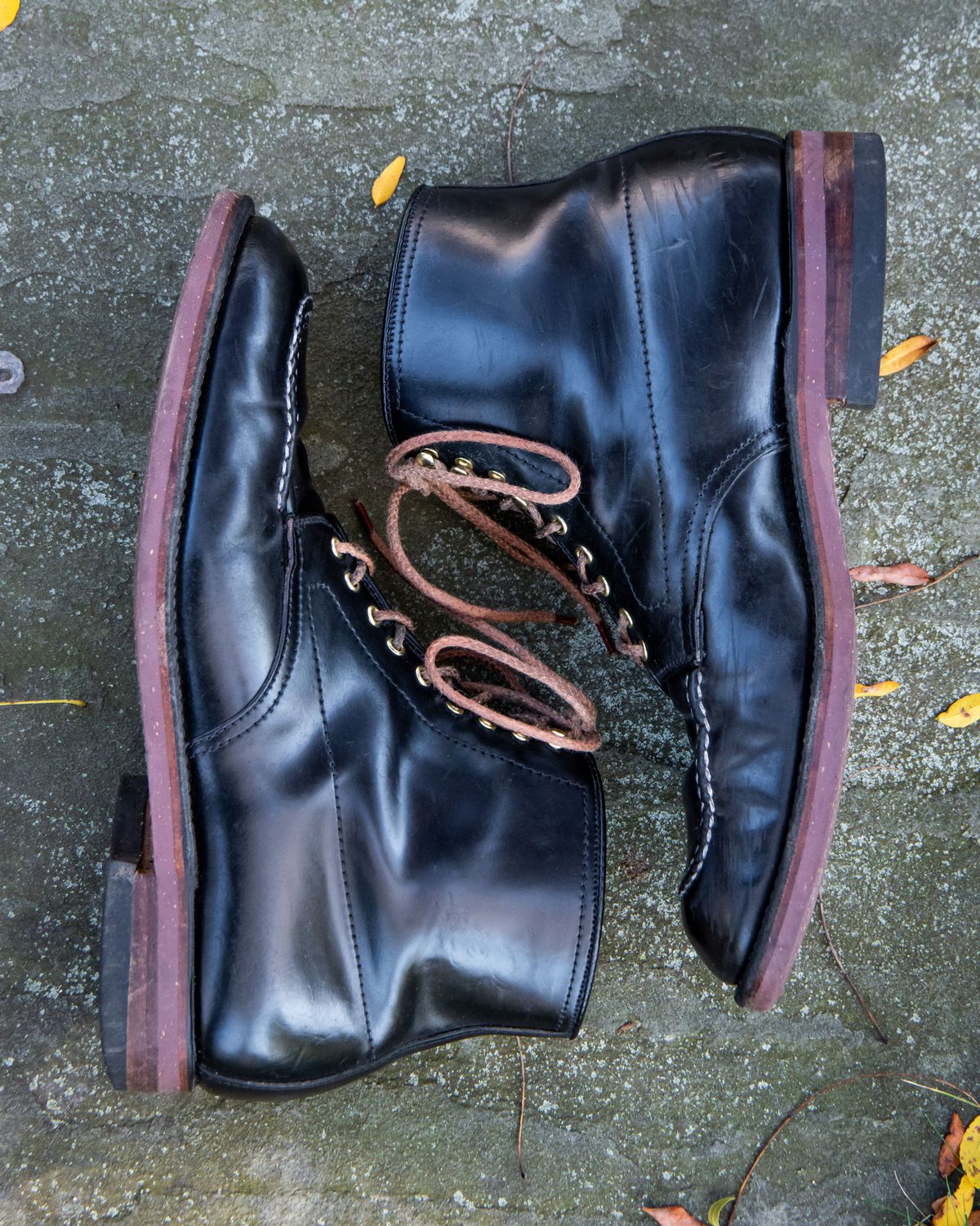 Photo by patinathunderdome on November 1, 2021 of the Alden Indy Boot in Horween Black Shell Cordovan.