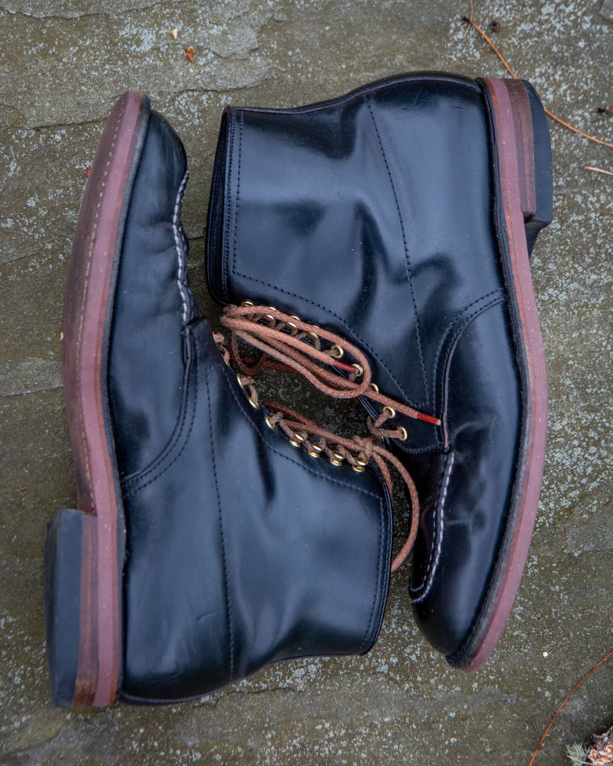 Photo by patinathunderdome on December 4, 2021 of the Alden Indy Boot in Horween Black Shell Cordovan.