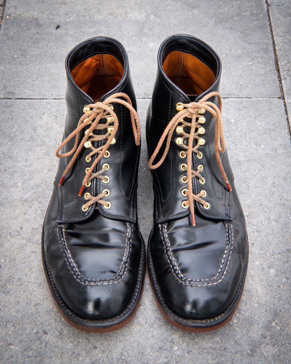 Photo by patinathunderdome on March 2, 2022 of the Alden Indy Boot in Horween Black Shell Cordovan.