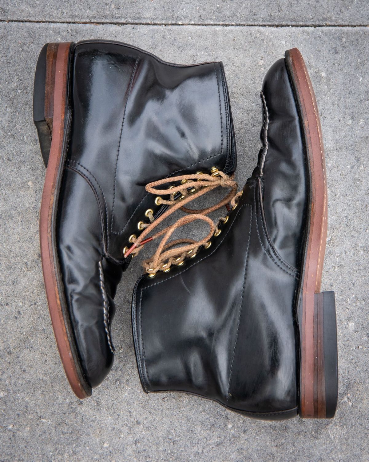 Photo by patinathunderdome on March 2, 2022 of the Alden Indy Boot in Horween Black Shell Cordovan.