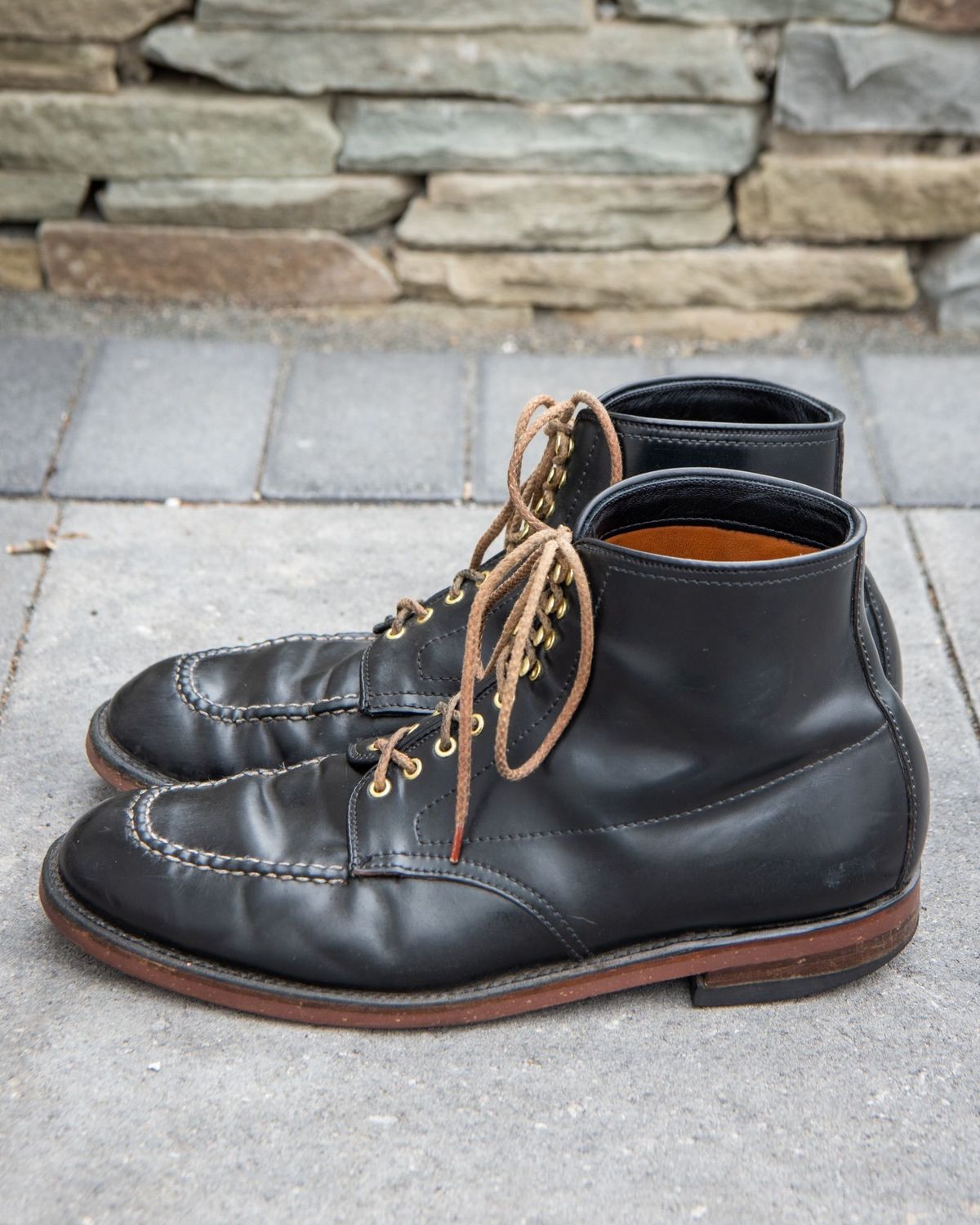 Photo by patinathunderdome on April 3, 2022 of the Alden Indy Boot in Horween Black Shell Cordovan.