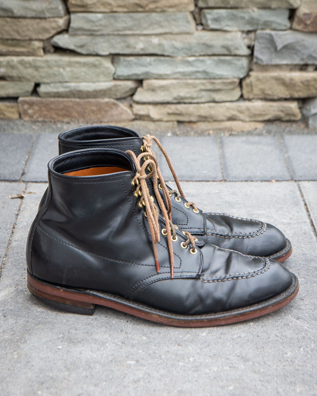 Photo by patinathunderdome on April 3, 2022 of the Alden Indy Boot in Horween Black Shell Cordovan.