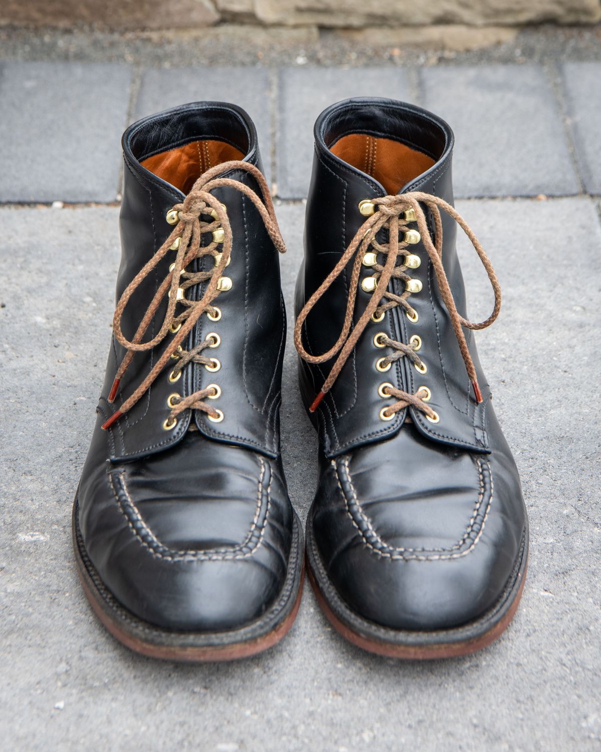 Photo by patinathunderdome on April 3, 2022 of the Alden Indy Boot in Horween Black Shell Cordovan.