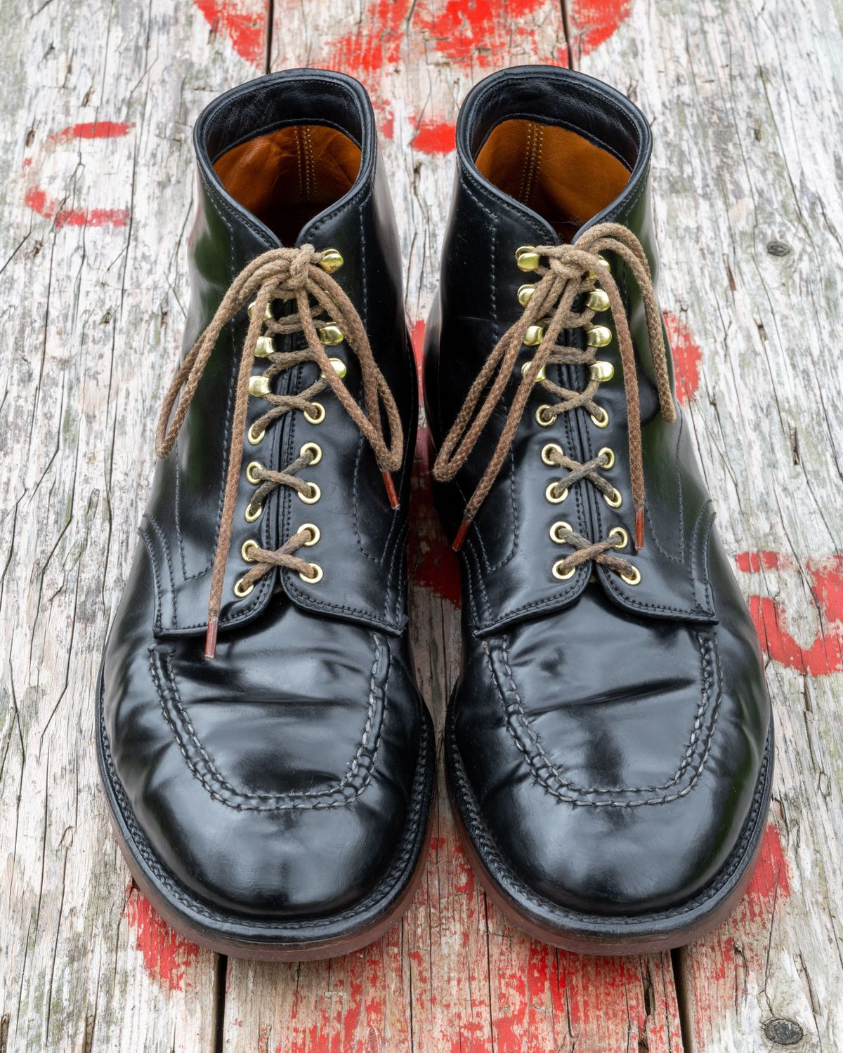 Photo by patinathunderdome on May 2, 2022 of the Alden Indy Boot in Horween Black Shell Cordovan.