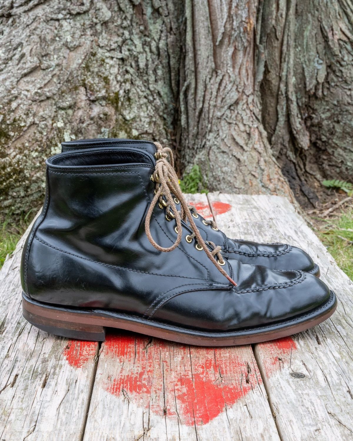 Photo by patinathunderdome on May 2, 2022 of the Alden Indy Boot in Horween Black Shell Cordovan.