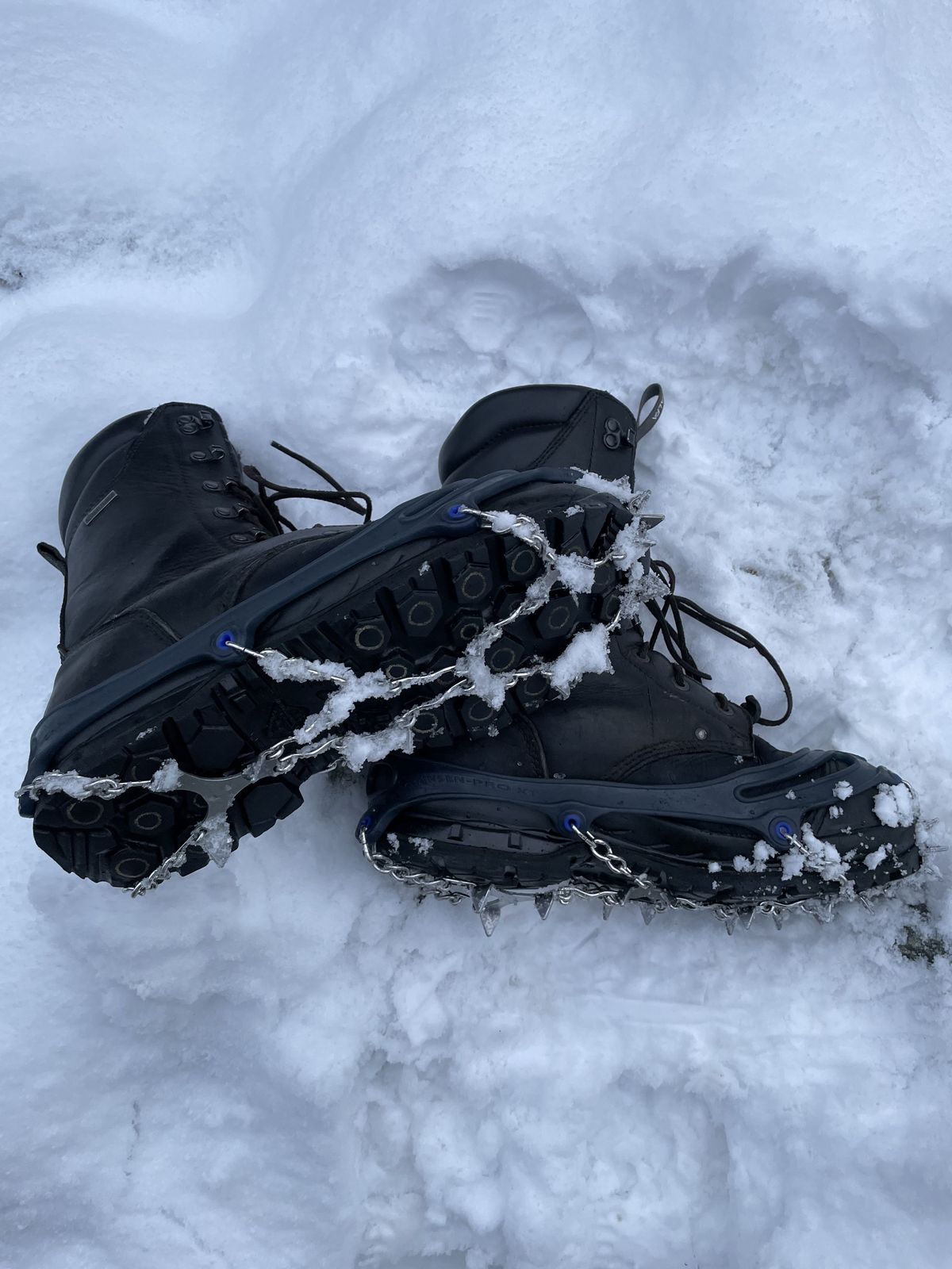 Photo by patinathunderdome on December 3, 2021 of the ALFA Støvel GTX Vern in Black Full Grain.
