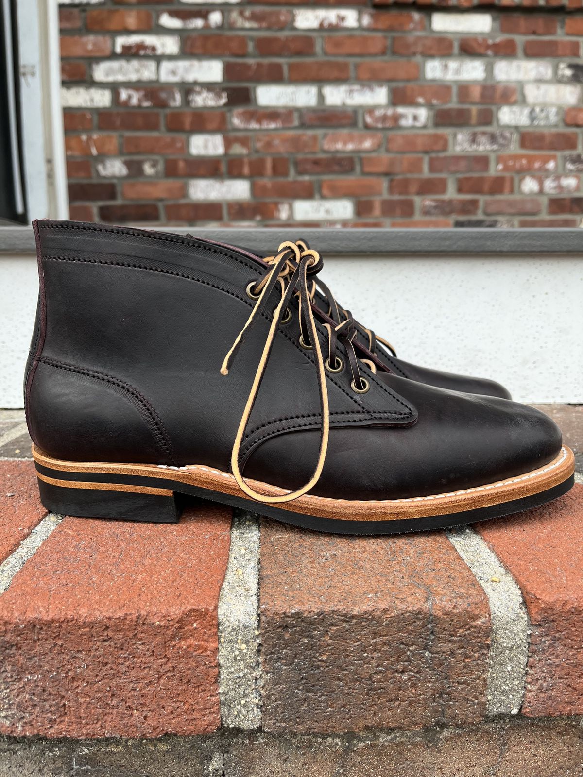 Photo by patinathunderdome on September 30, 2021 of the Truman Chukka in Guidi Aubergine Horse Rump.