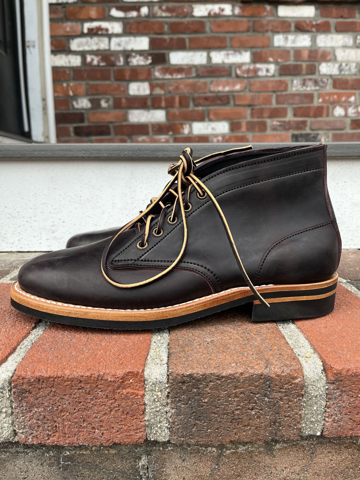 Photo by patinathunderdome on September 30, 2021 of the Truman Chukka in Guidi Aubergine Horse Rump.