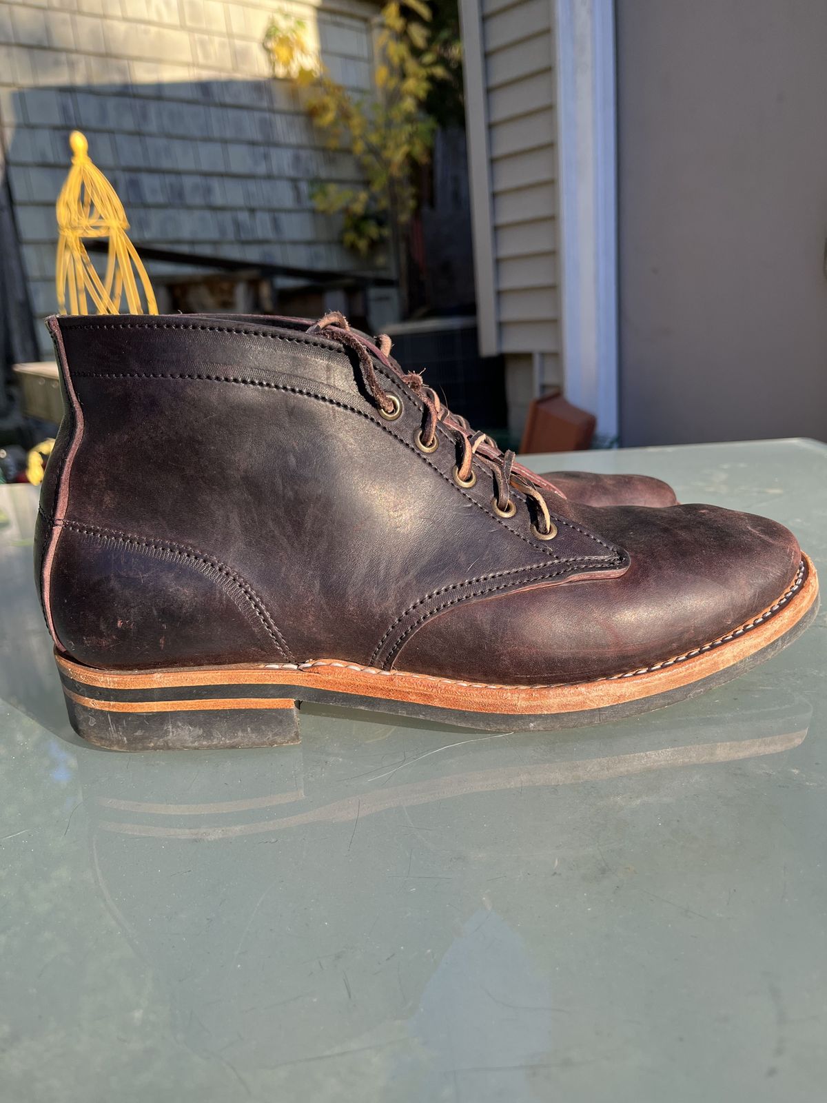Photo by patinathunderdome on November 6, 2021 of the Truman Chukka in Guidi Aubergine Horse Rump.