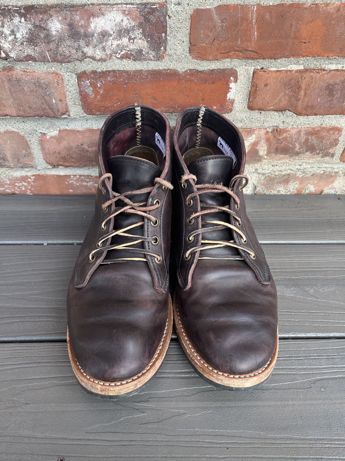 Photo by patinathunderdome on February 6, 2022 of the Truman Chukka in Guidi Aubergine Horse Rump.