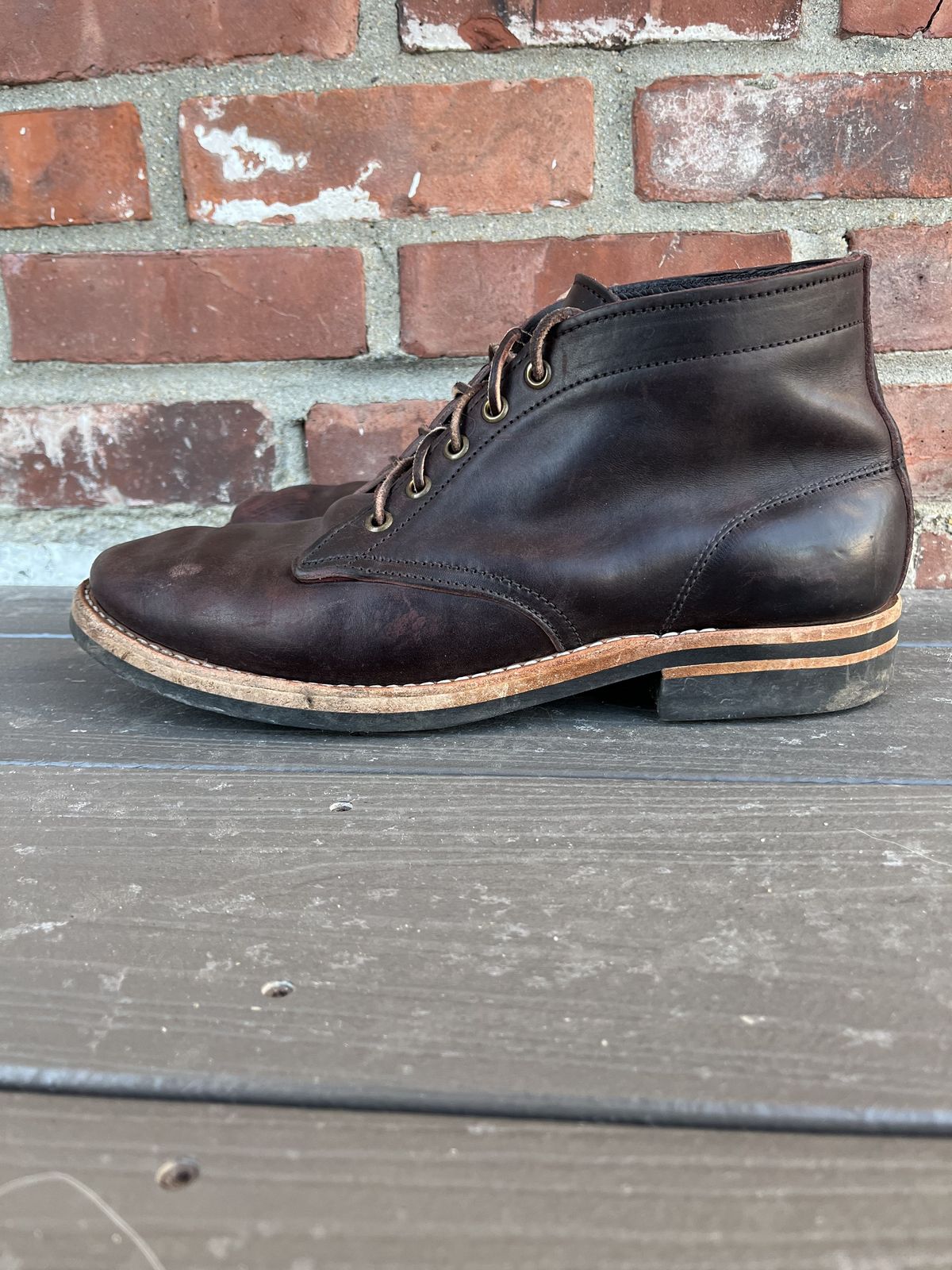 Photo by patinathunderdome on March 5, 2022 of the Truman Chukka in Guidi Aubergine Horse Rump.