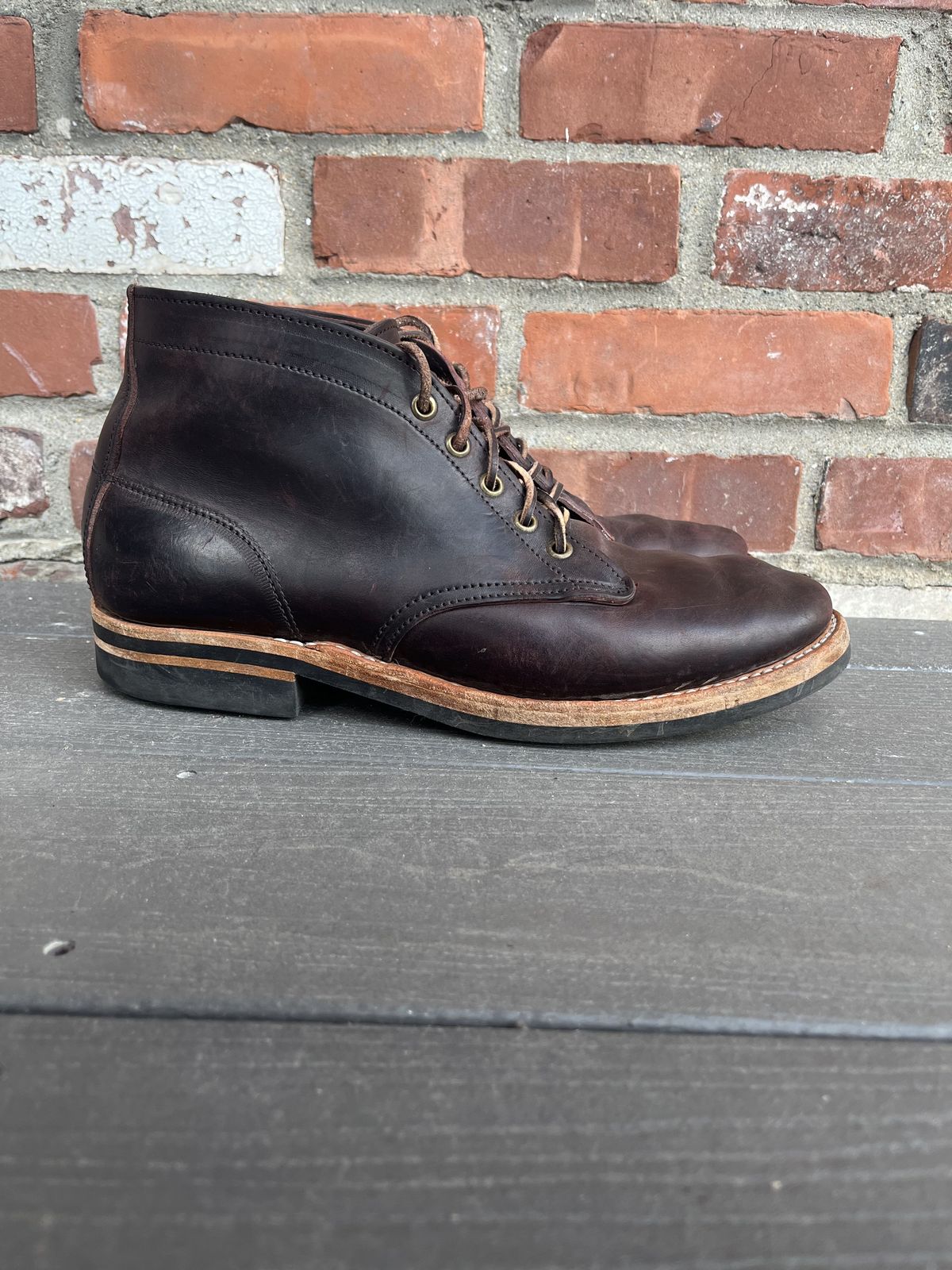 Photo by patinathunderdome on April 6, 2022 of the Truman Chukka in Guidi Aubergine Horse Rump.