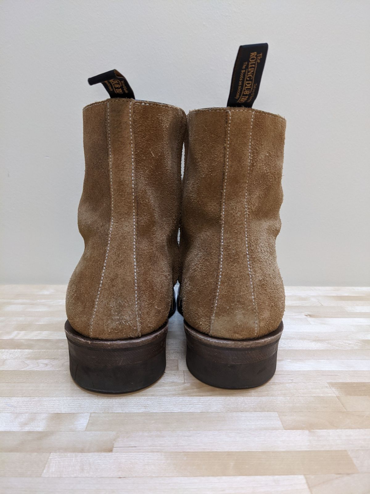 Photo by patinathunderdome on November 2, 2021 of the Rolling Dub Trio Gleaners Zip in Horween Natural Chromexcel Roughout.