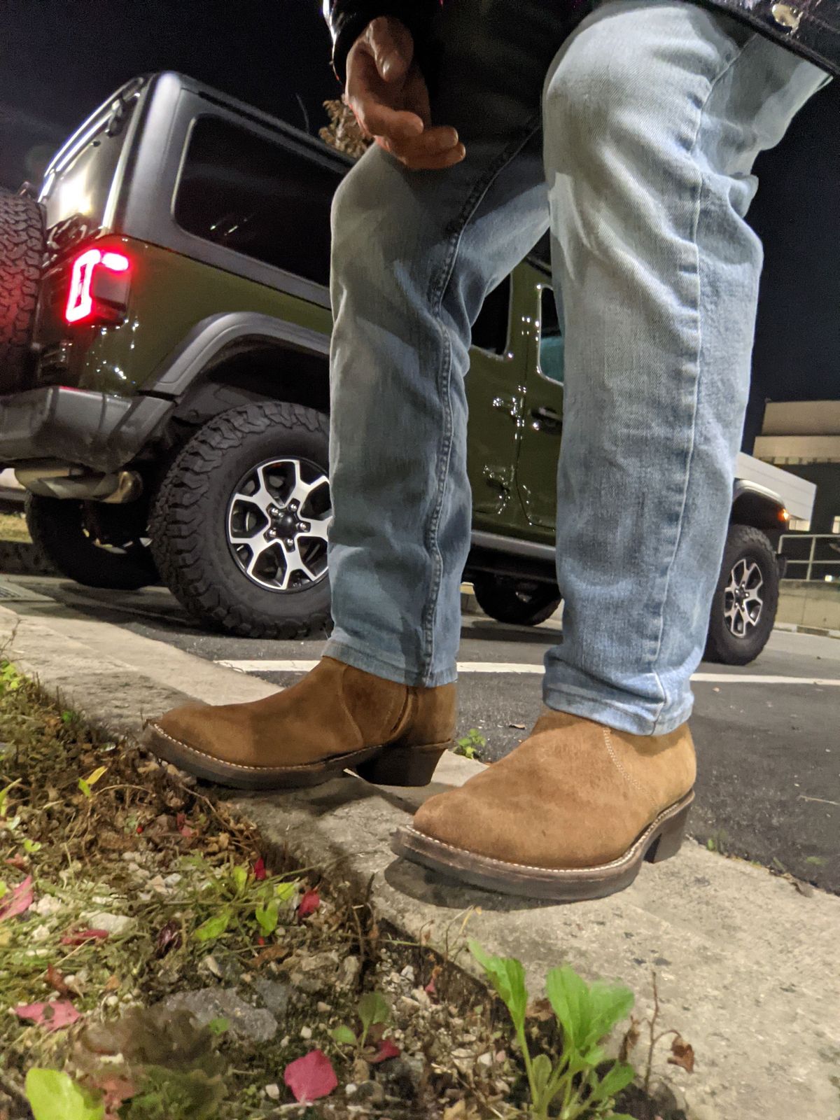 Photo by patinathunderdome on November 2, 2021 of the Rolling Dub Trio Gleaners Zip in Horween Natural Chromexcel Roughout.