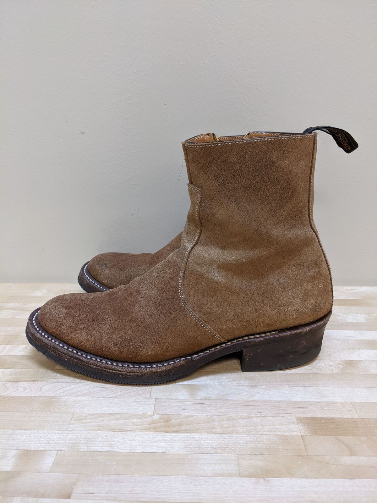 Photo by patinathunderdome on December 2, 2021 of the Rolling Dub Trio Gleaners Zip in Horween Natural Chromexcel Roughout.