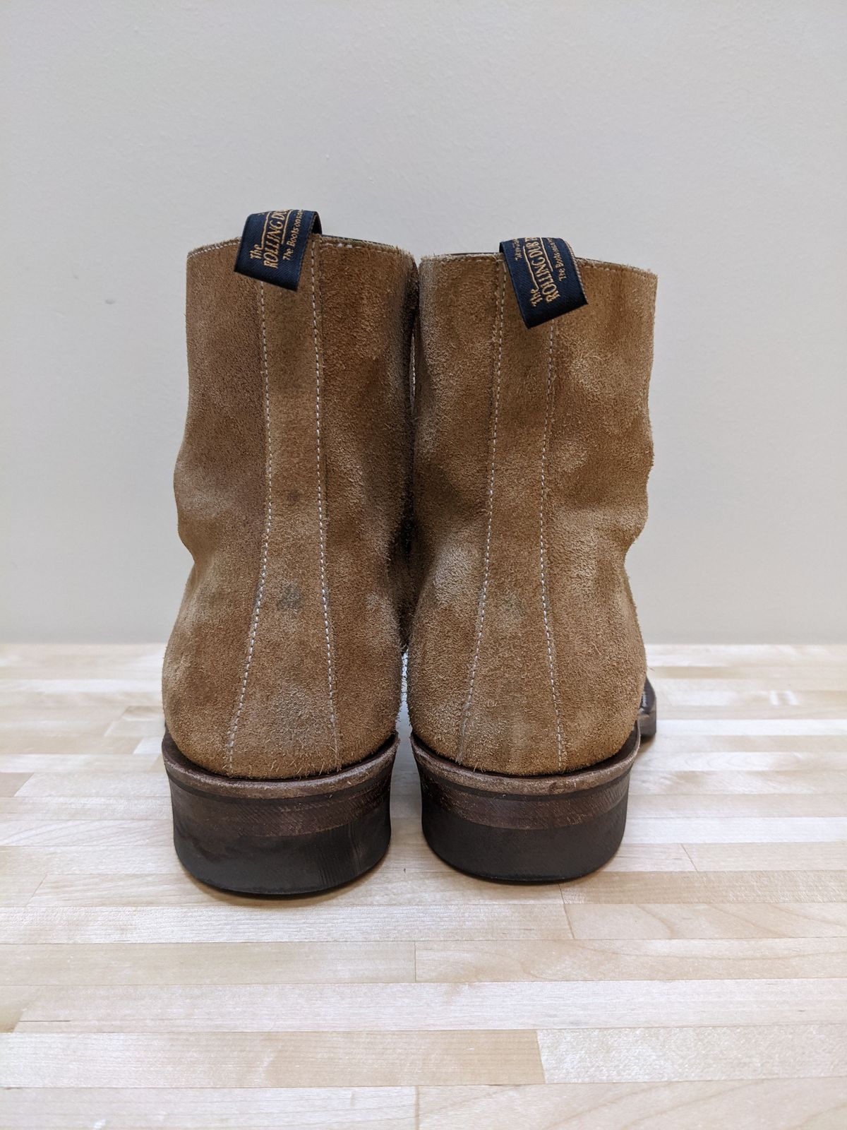 Photo by patinathunderdome on December 2, 2021 of the Rolling Dub Trio Gleaners Zip in Horween Natural Chromexcel Roughout.