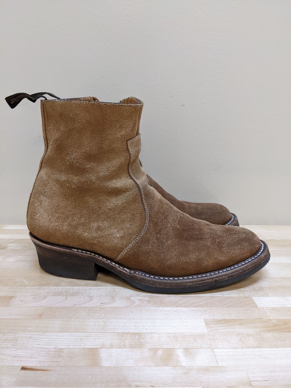 Photo by patinathunderdome on January 2, 2022 of the Rolling Dub Trio Gleaners Zip in Horween Natural Chromexcel Roughout.