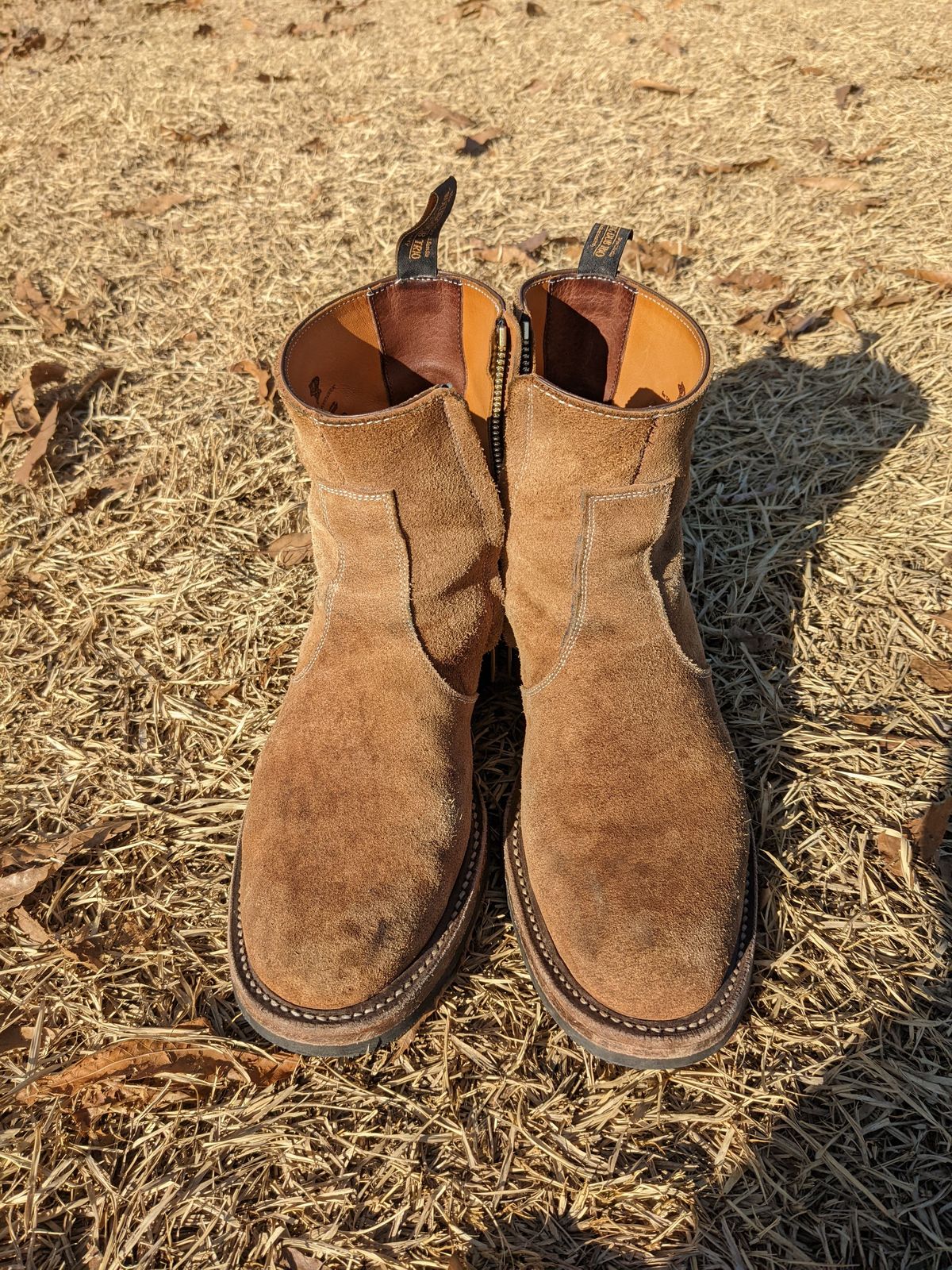 Photo by patinathunderdome on March 2, 2022 of the Rolling Dub Trio Gleaners Zip in Horween Natural Chromexcel Roughout.