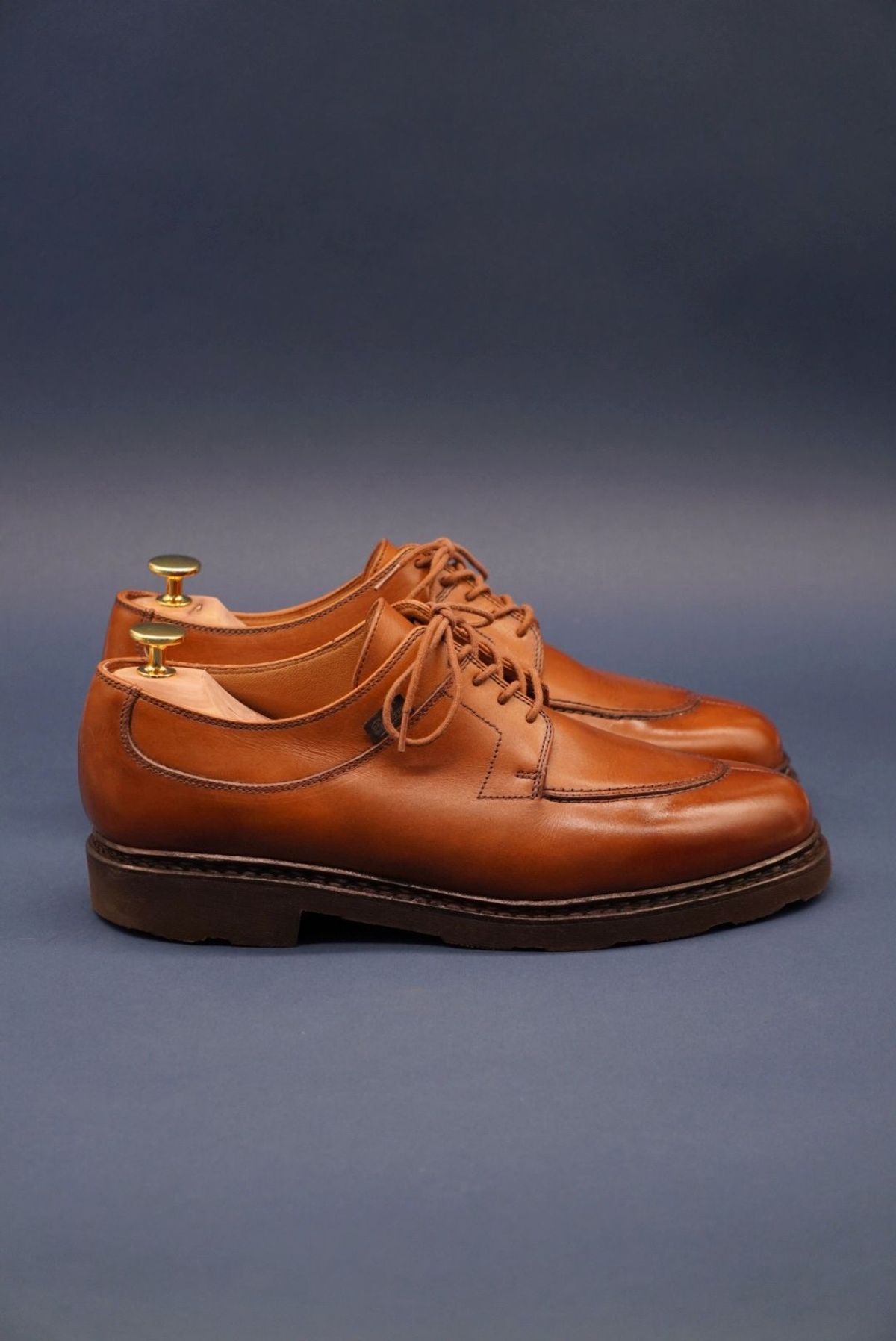 Photo by patinathunderdome on November 3, 2021 of the Paraboot Avignon in Lisse Gold.