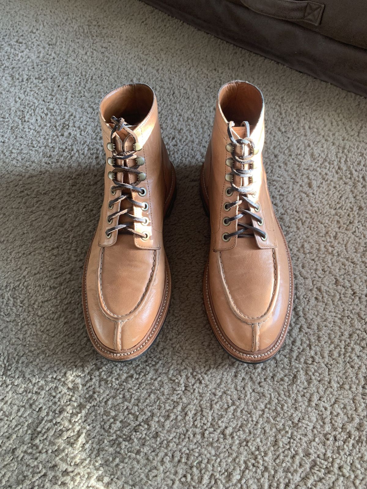 Photo by patinathunderdome on January 2, 2022 of the Grant Stone Ottawa Boot in Incas Natural Kangaroo.