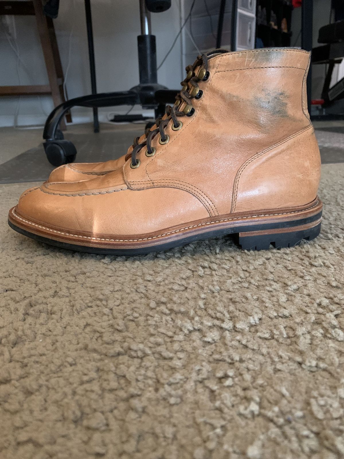 Photo by patinathunderdome on February 2, 2022 of the Grant Stone Ottawa Boot in Incas Natural Kangaroo.