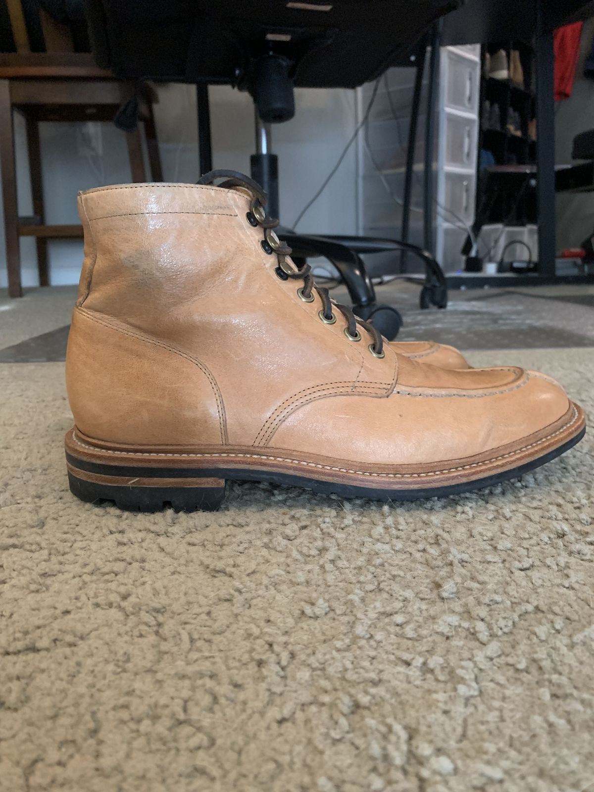Photo by patinathunderdome on February 2, 2022 of the Grant Stone Ottawa Boot in Incas Natural Kangaroo.