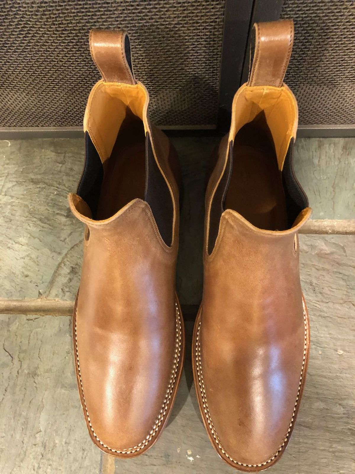 Photo by patinathunderdome on September 30, 2021 of the Benzein The Seventh Chelsea Boot in Maryam Toscanello Horsebutt.