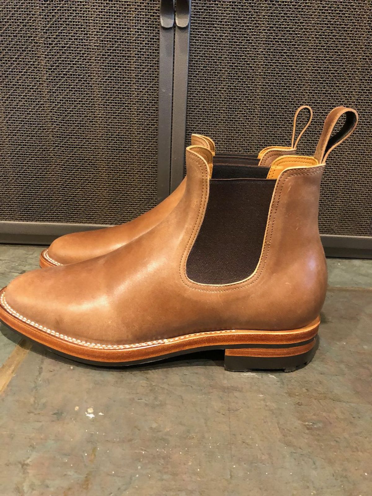 Photo by patinathunderdome on September 30, 2021 of the Benzein The Seventh Chelsea Boot in Maryam Toscanello Horsebutt.