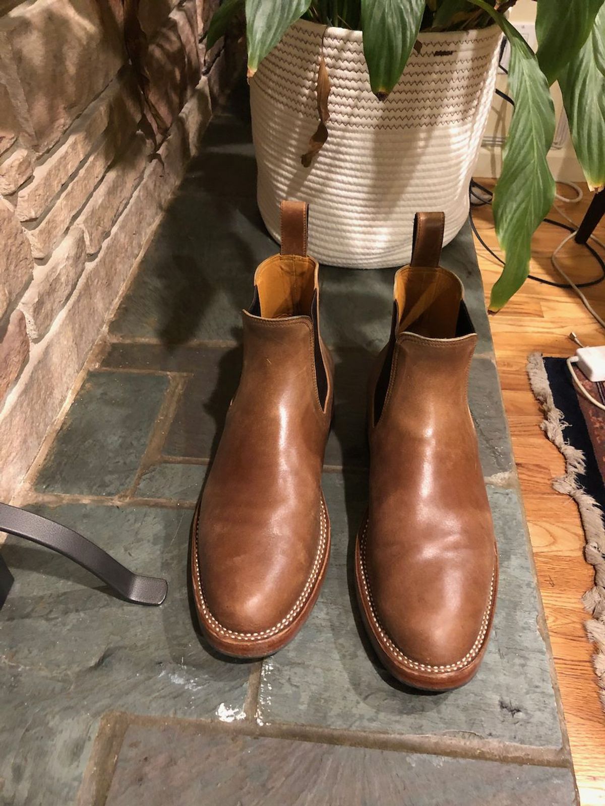 Photo by patinathunderdome on November 4, 2021 of the Benzein The Seventh Chelsea Boot in Maryam Toscanello Horsebutt.
