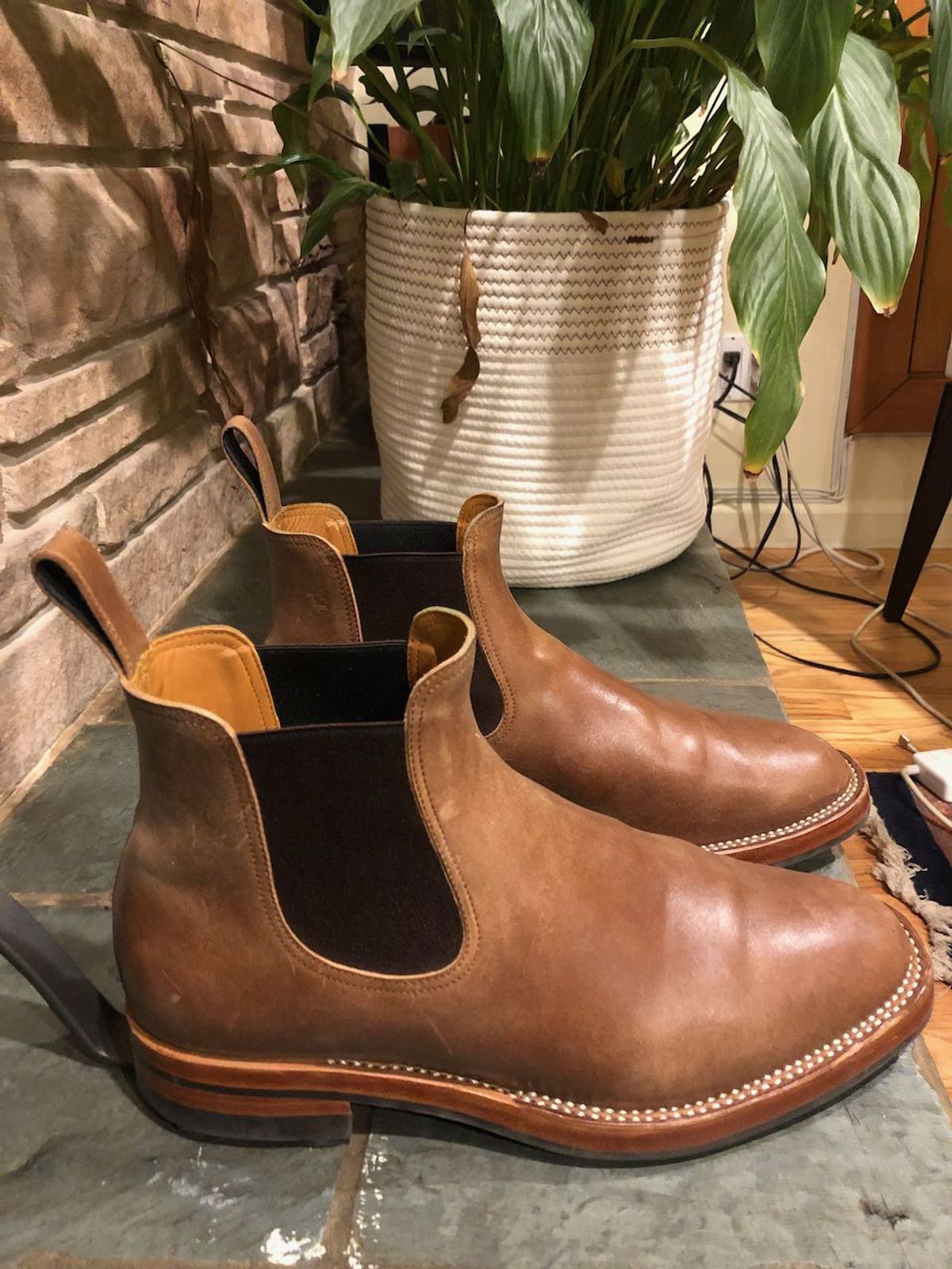 Photo by patinathunderdome on November 4, 2021 of the Benzein The Seventh Chelsea Boot in Maryam Toscanello Horsebutt.