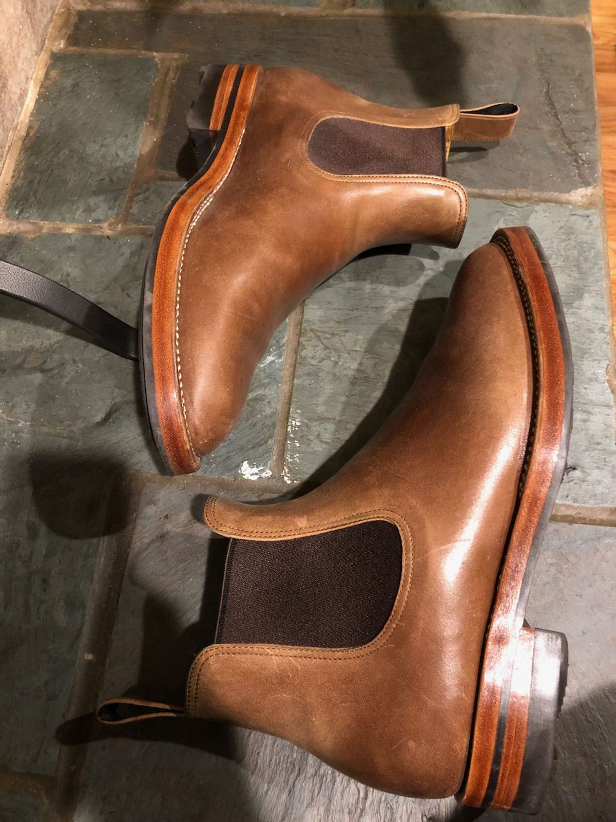Photo by patinathunderdome on November 4, 2021 of the Benzein The Seventh Chelsea Boot in Maryam Toscanello Horsebutt.