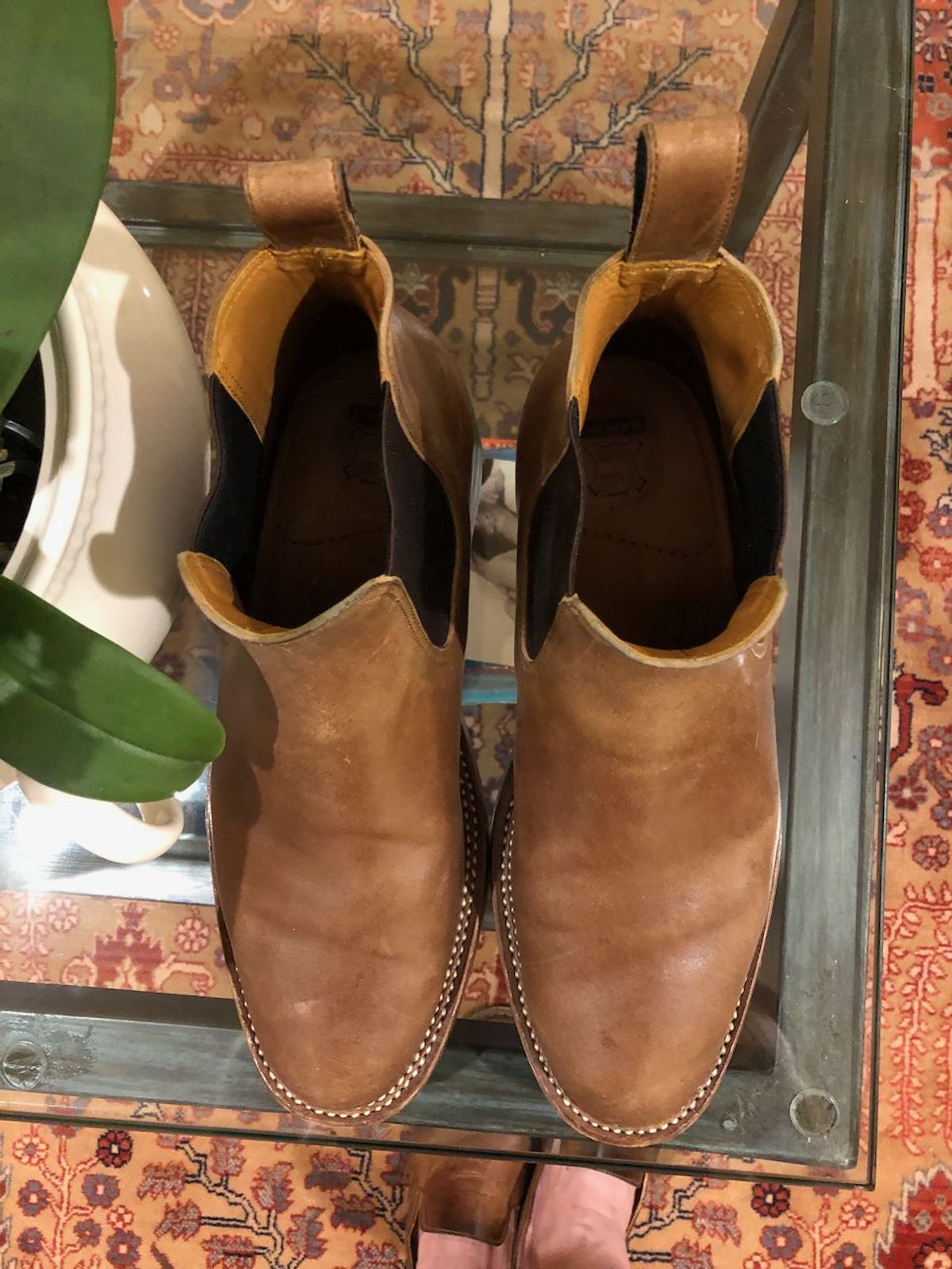 Photo by patinathunderdome on November 4, 2021 of the Benzein The Seventh Chelsea Boot in Maryam Toscanello Horsebutt.