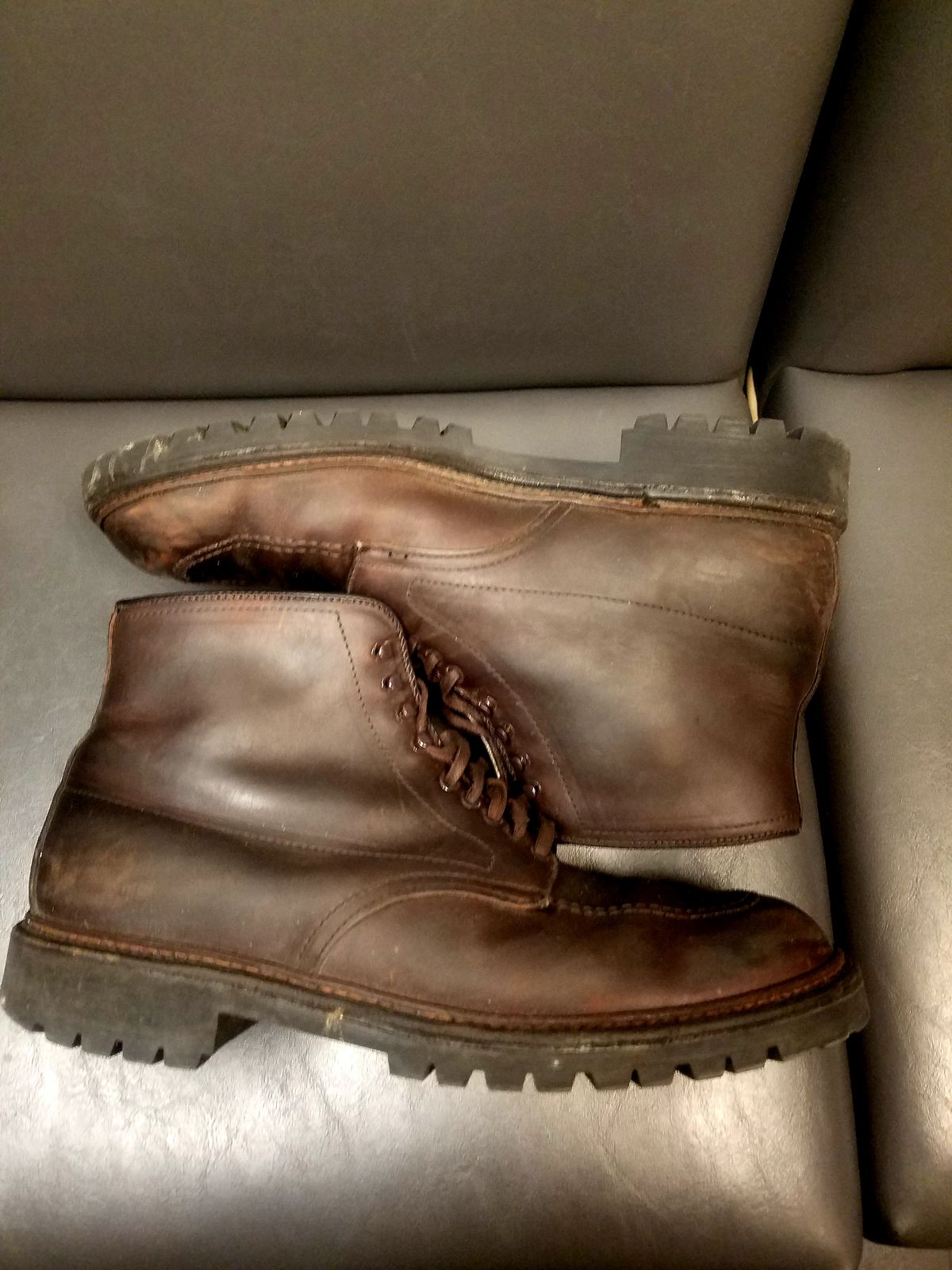 Photo by patinathunderdome on March 1, 2023 of the Alden Indy Boot in Horween Brown Chromexcel.