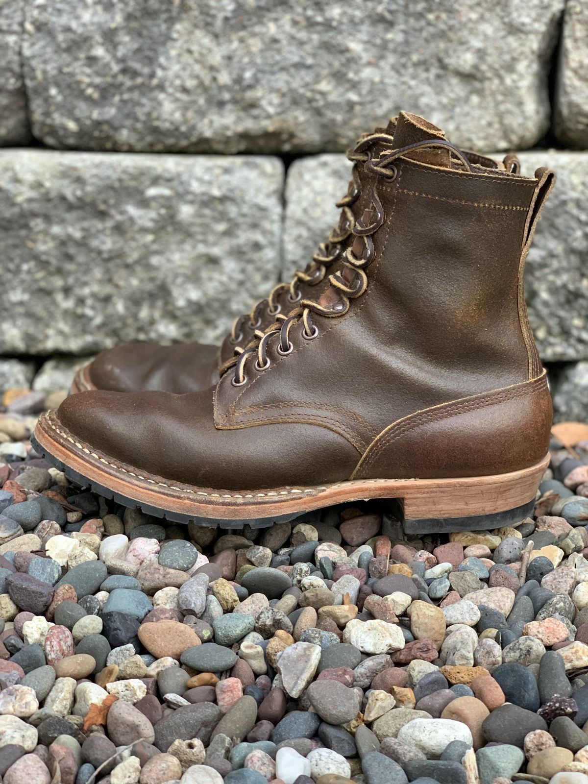 Photo by patinathunderdome on January 5, 2022 of the White's Bounty Hunter in Horween Cinnamon Waxed Flesh.