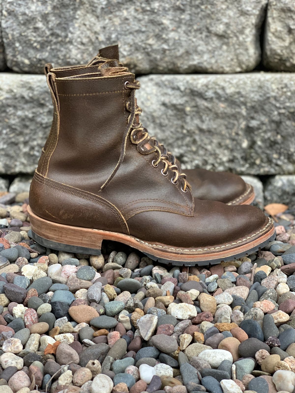 Photo by patinathunderdome on January 5, 2022 of the White's Bounty Hunter in Horween Cinnamon Waxed Flesh.