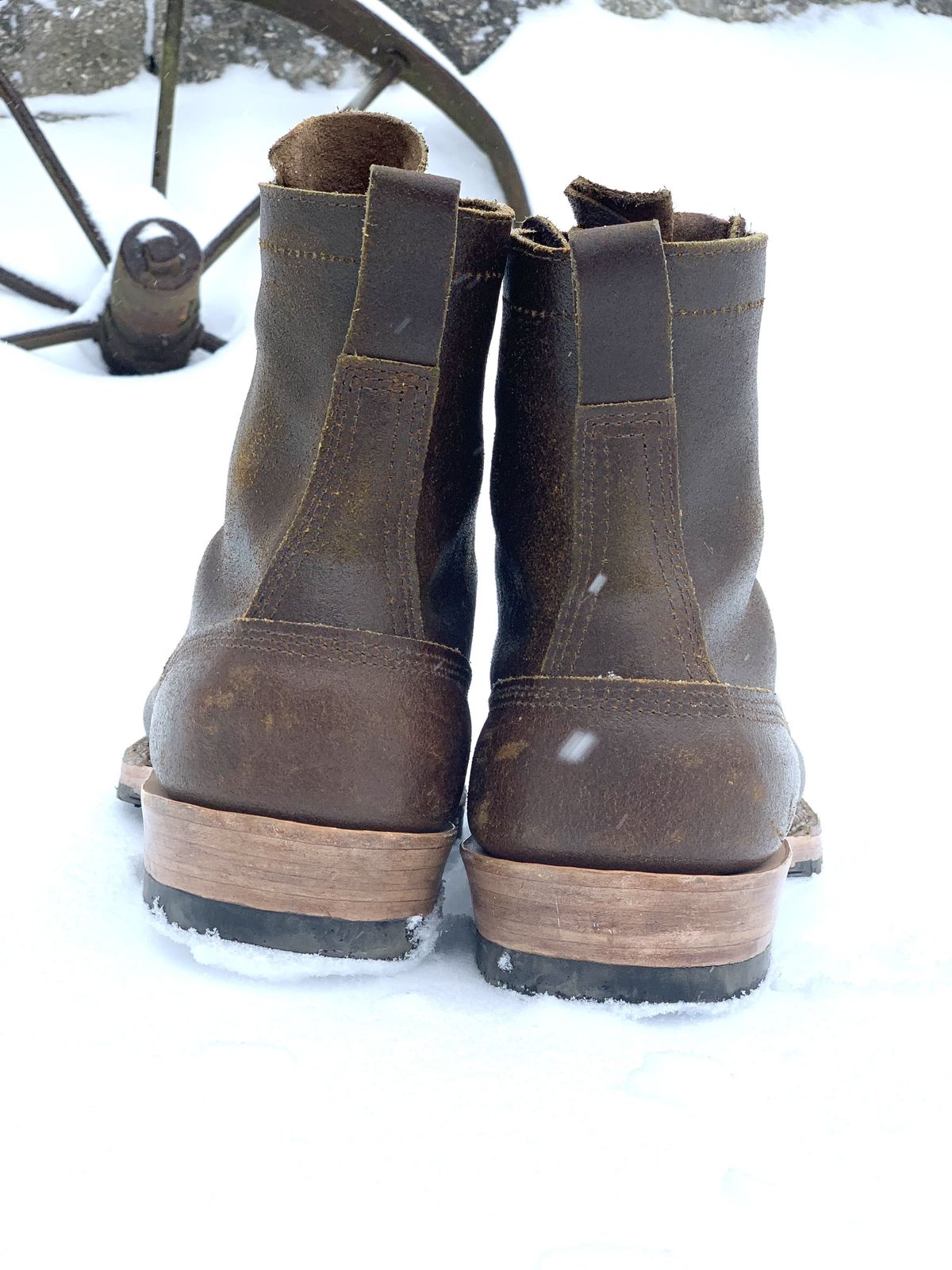Photo by patinathunderdome on February 5, 2022 of the White's Bounty Hunter in Horween Cinnamon Waxed Flesh.