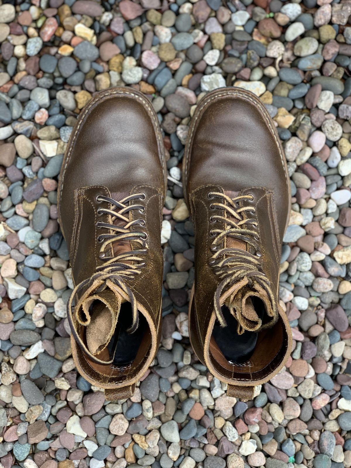 Photo by patinathunderdome on May 4, 2022 of the White's Bounty Hunter in Horween Cinnamon Waxed Flesh.