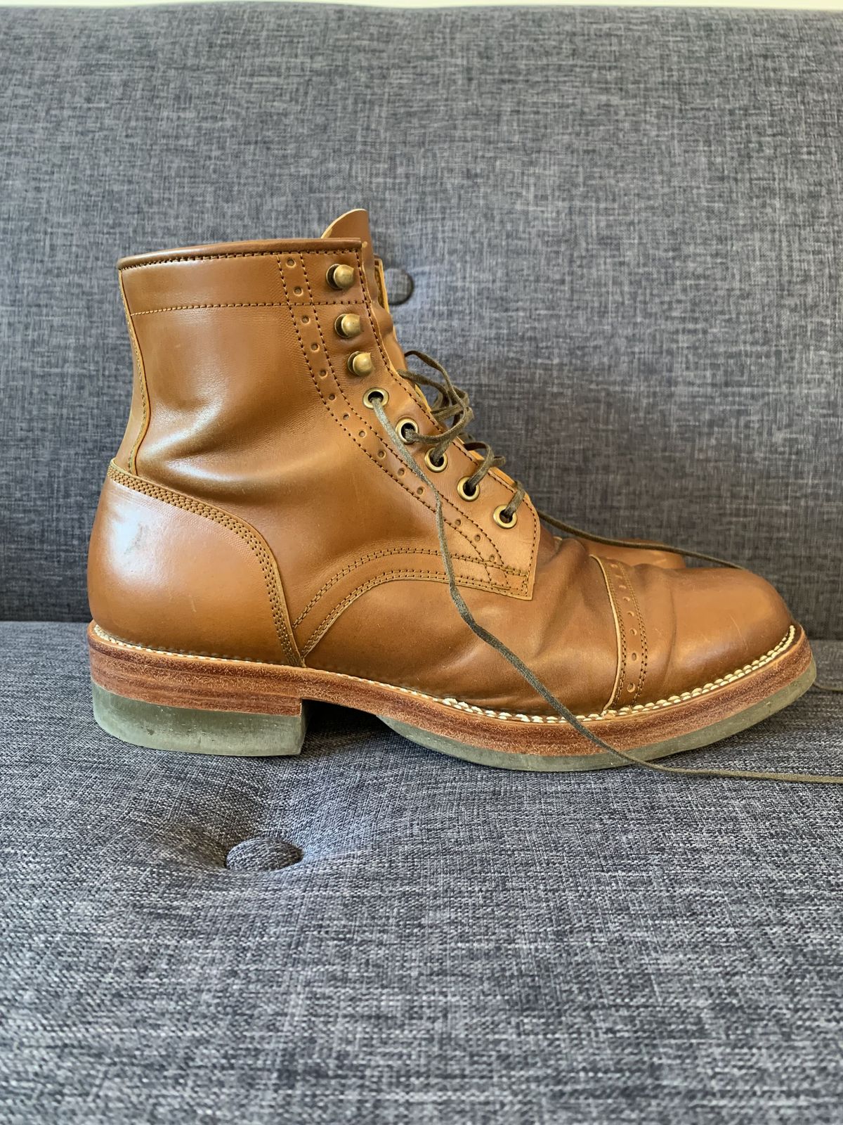 Photo by patinathunderdome on November 5, 2021 of the Benzein Kanon Brogue Cap Toe Boot in Shinki Whisky Shell Cordovan.