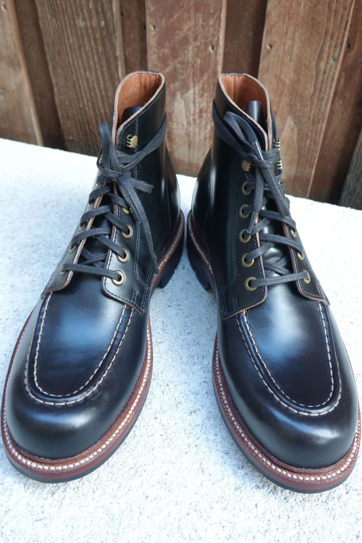 Photo by patinathunderdome on October 1, 2021 of the Grant Stone Brass Boot in Horween Black Chromexcel.