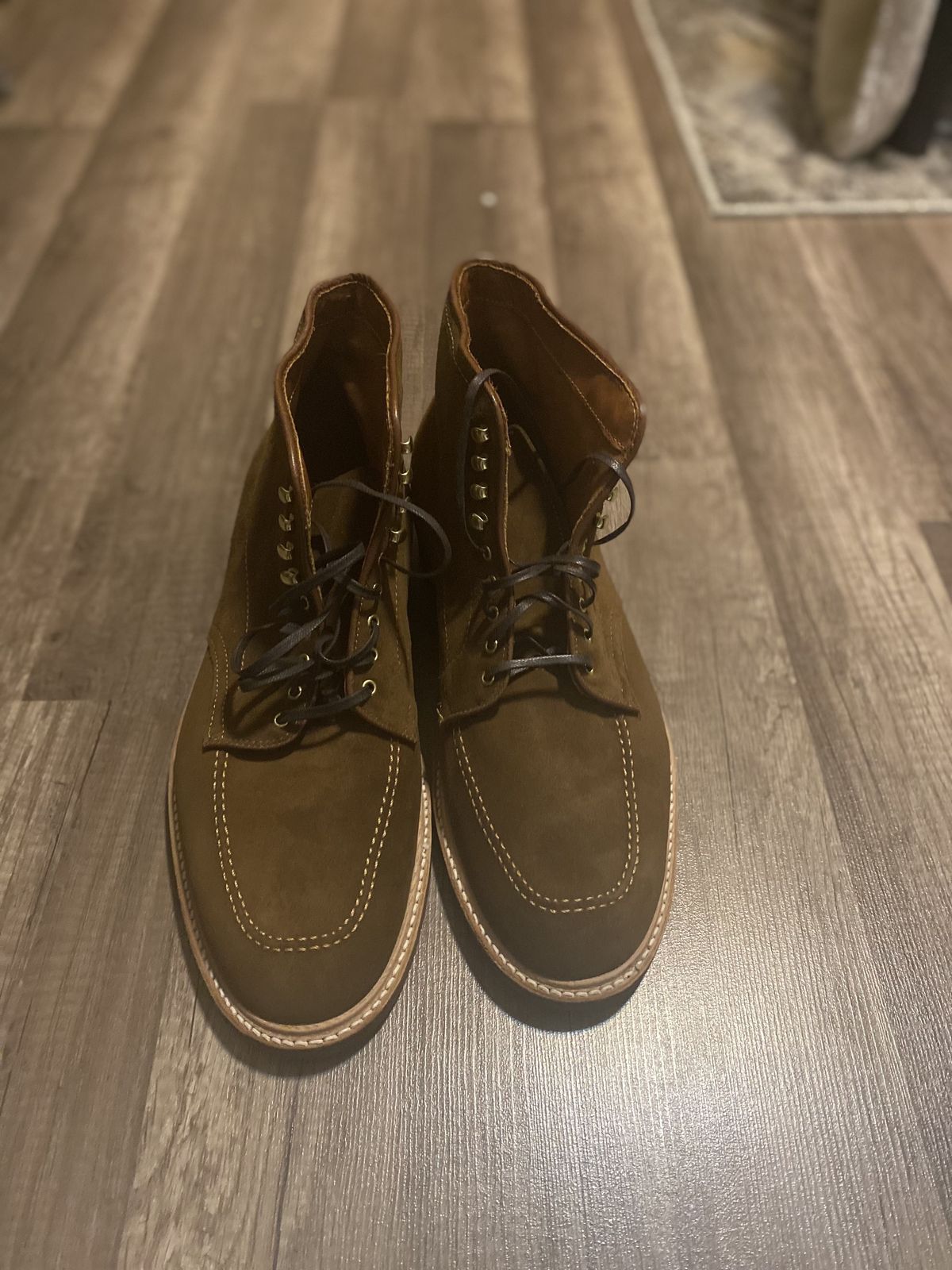 Photo by patinathunderdome on January 6, 2022 of the Alden Indy Boot in C.F. Stead Snuff Repello Calf Suede.