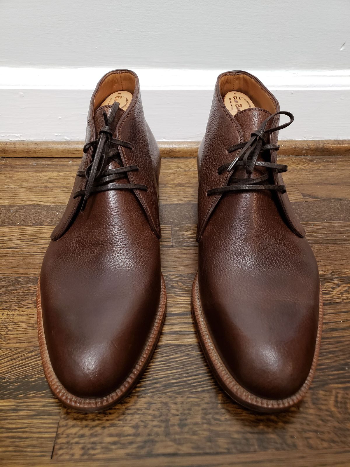Photo by patinathunderdome on October 2, 2021 of the Enzo Bonafe Chukka Boot in Tarnsjo Garveri Oak Veg-Tanned Grain.