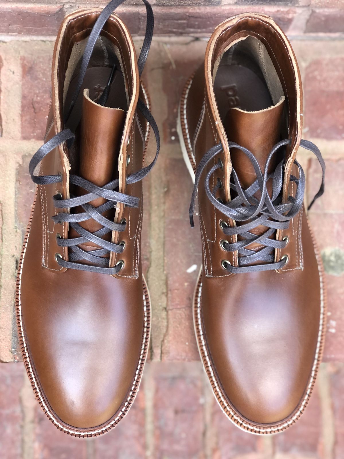 Photo by patinathunderdome on October 1, 2021 of the Parkhurst The Allen in Horween British Tan Chromexcel.