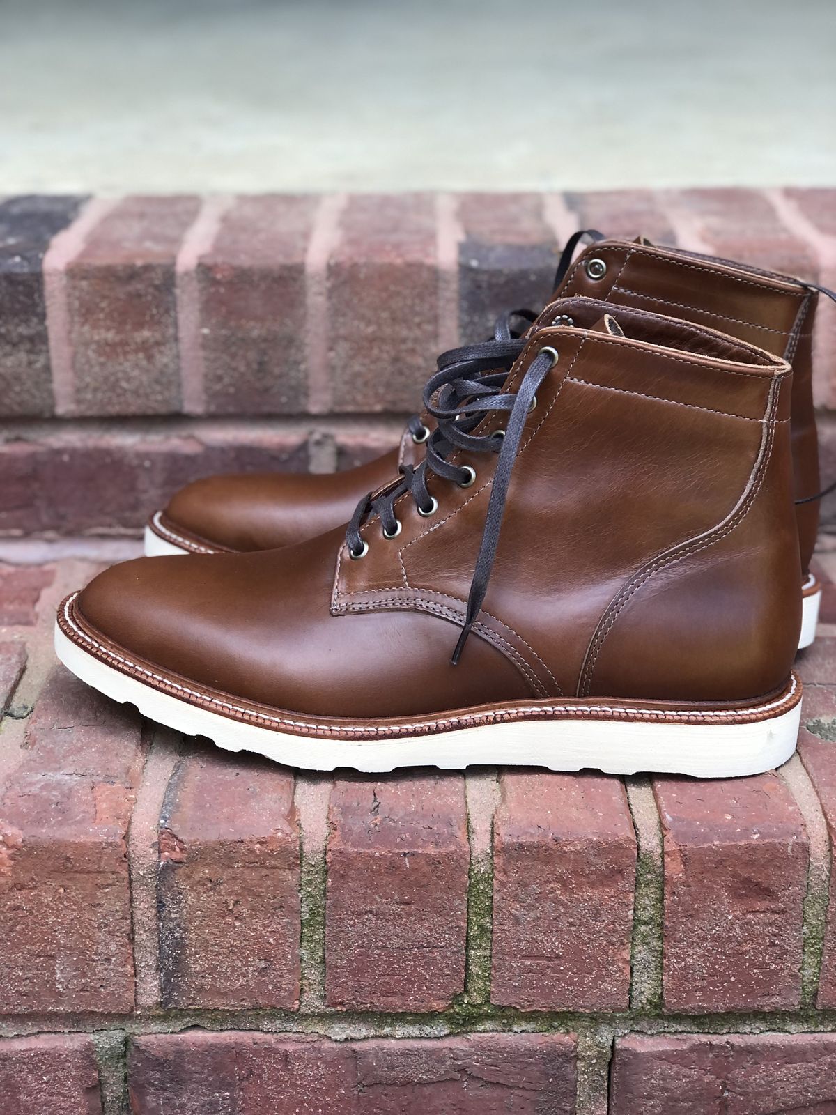 Photo by patinathunderdome on October 1, 2021 of the Parkhurst The Allen in Horween British Tan Chromexcel.