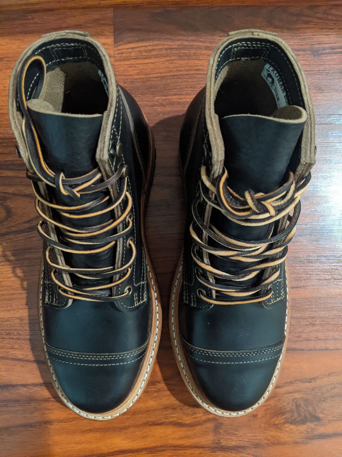 Photo by patinathunderdome on October 1, 2021 of the Truman Service Boot in Maryam Black Teacore Horsebutt.