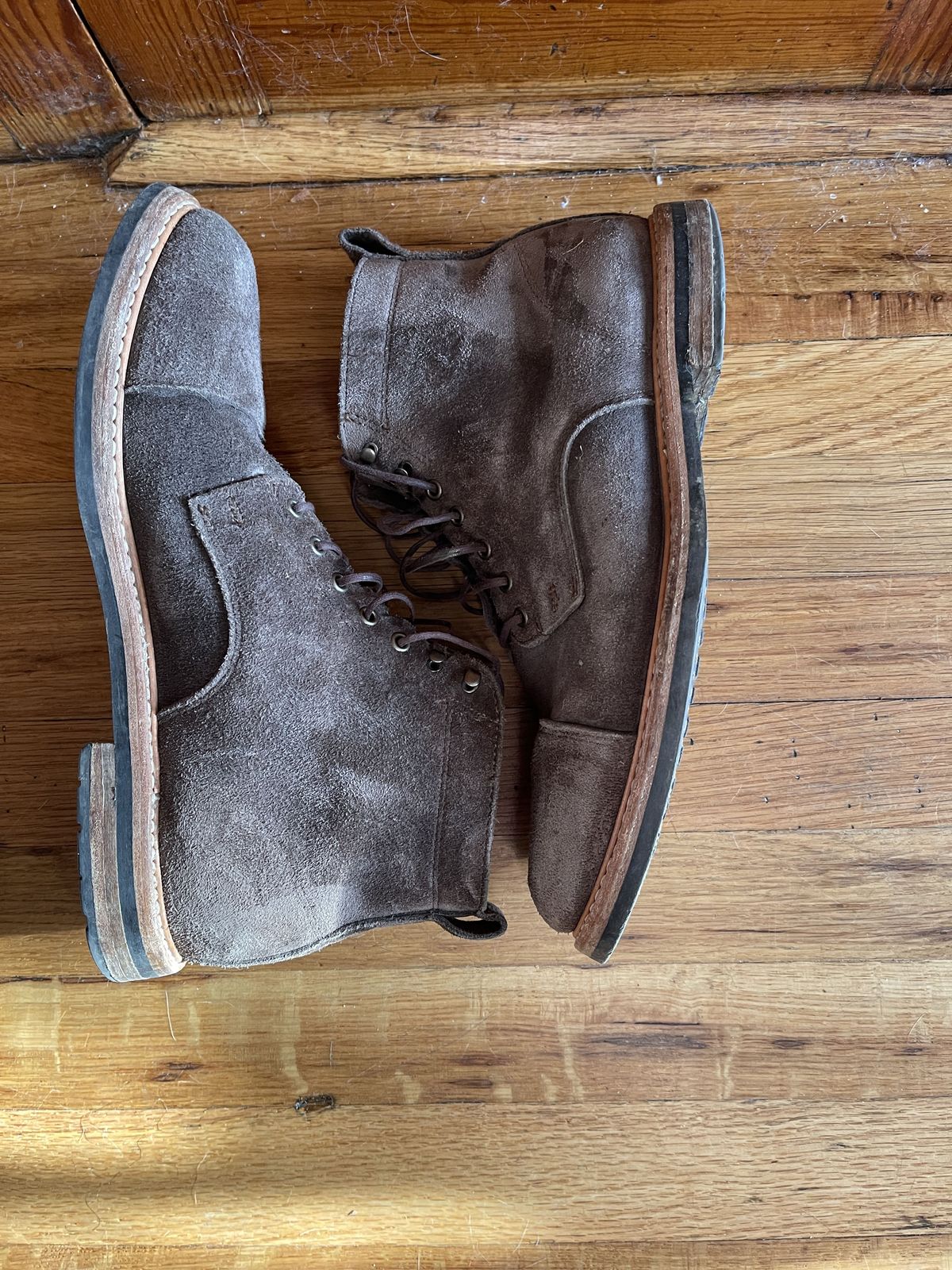 Photo by patinathunderdome on December 5, 2021 of the Rancourt & Co. Byron Boot in C.F. Stead Flint Kudu.