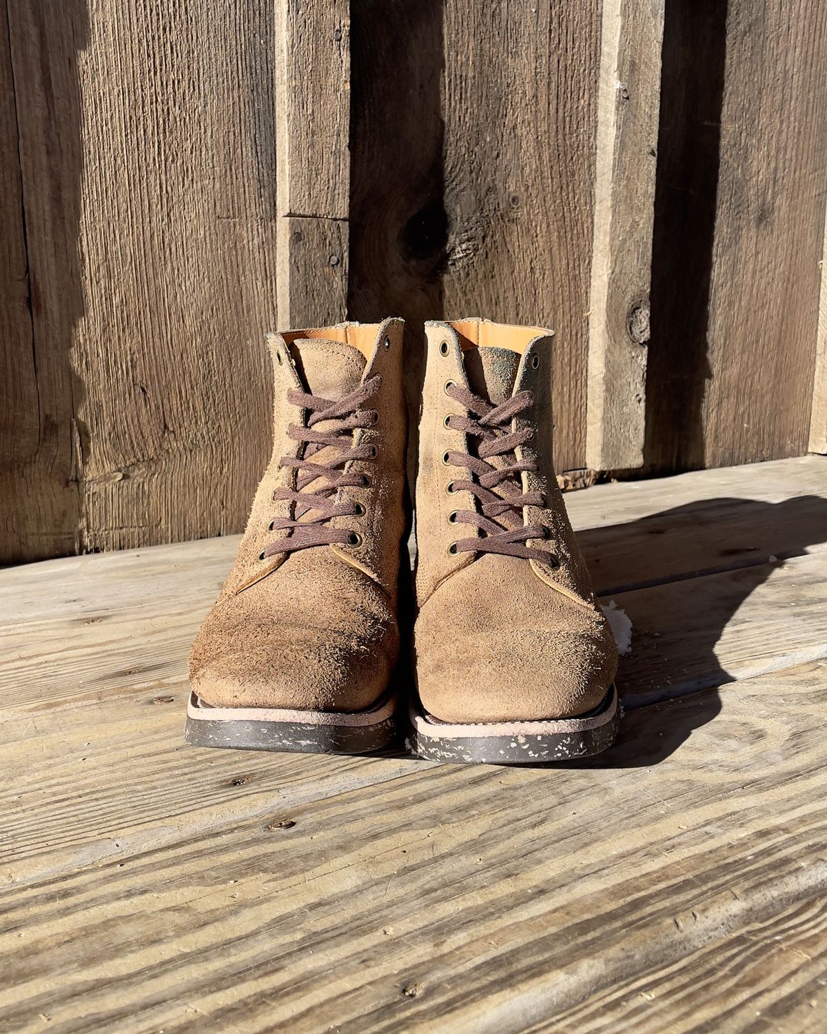 Photo by patinathunderdome on March 5, 2022 of the Midas Service Boot in Horween Natural Chromexcel Roughout.