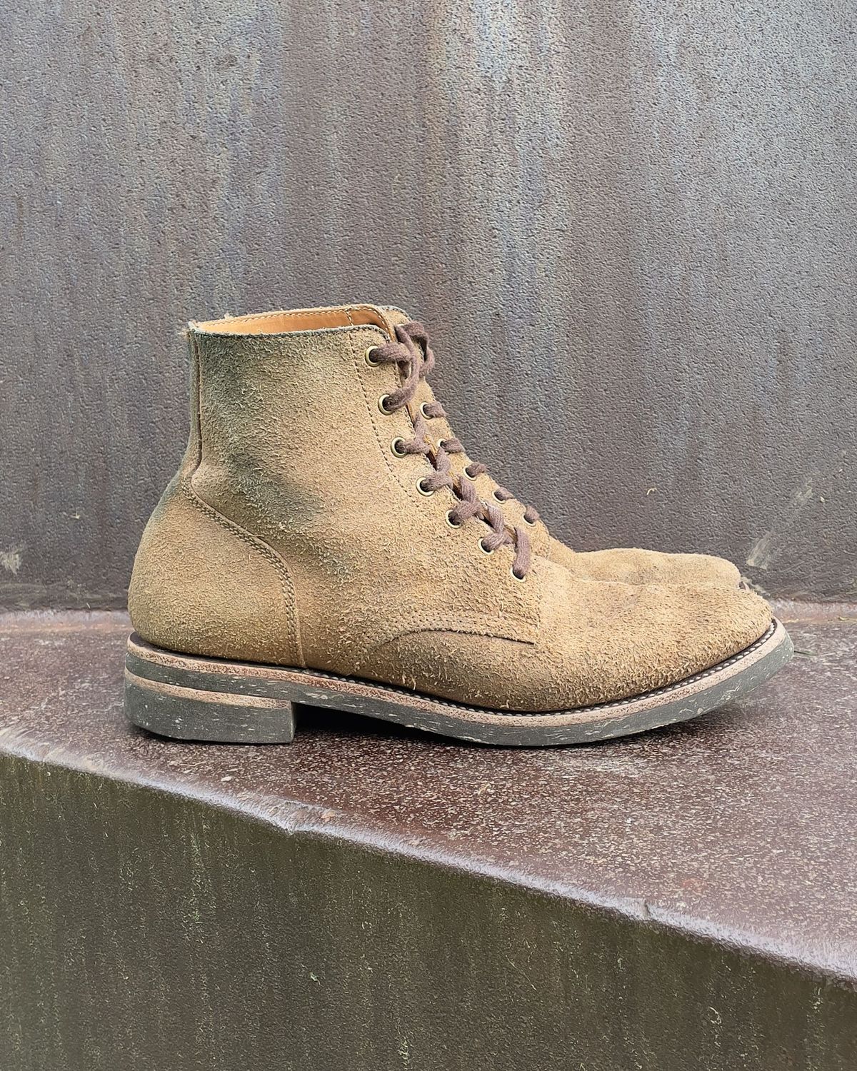 Photo by patinathunderdome on May 5, 2022 of the Midas Service Boot in Horween Natural Chromexcel Roughout.